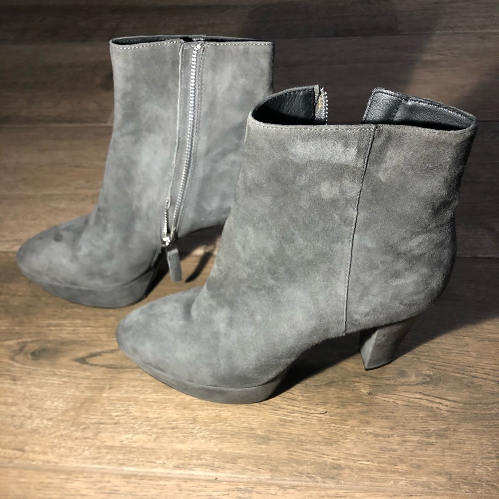 Alice + olivia suede booties